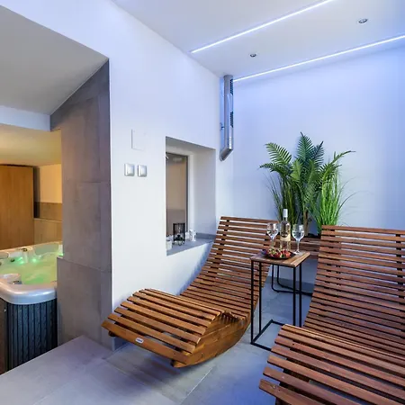 Ξενοδοχείο με διαμερίσματα Wellness Republika